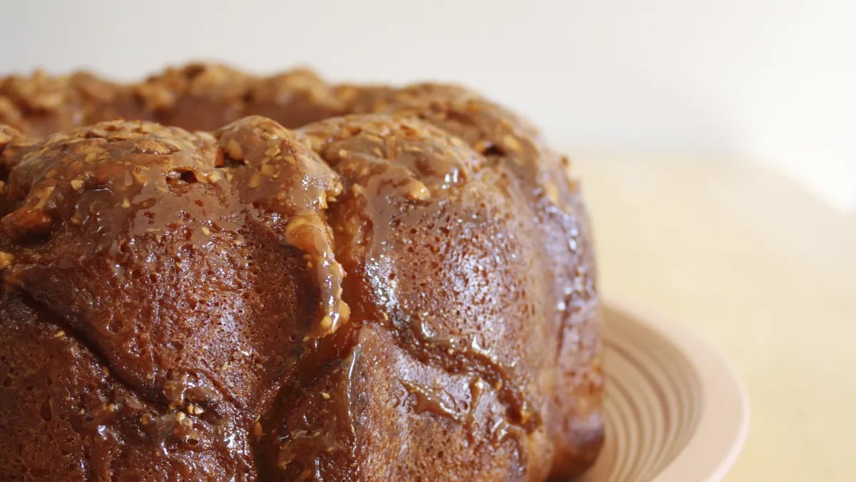 Cashew Caramel Monkey Bread