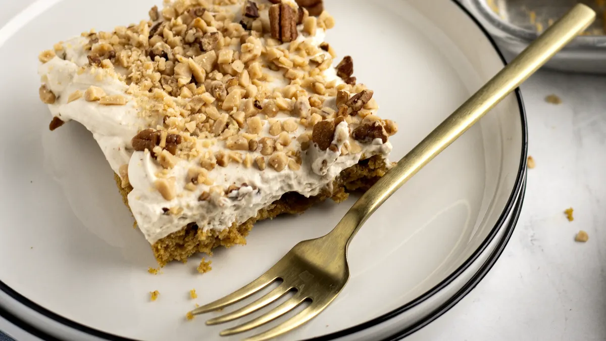 Pumpkin Crunch Cake