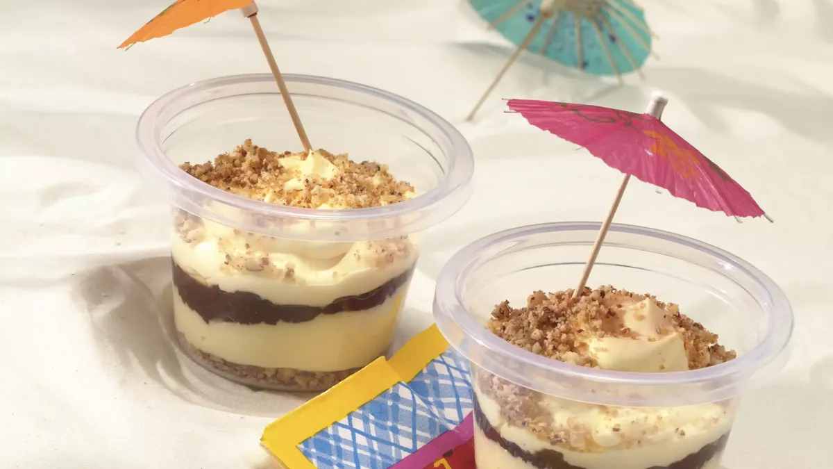 Nutty Layered Sandy Cups