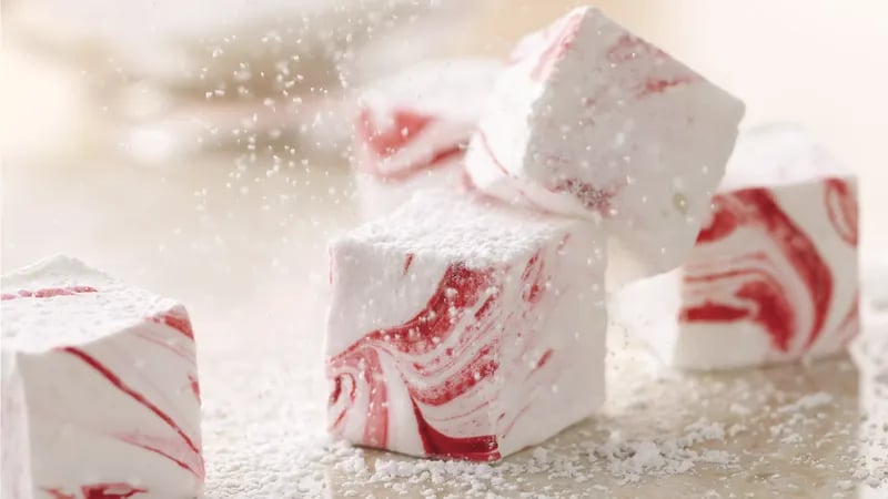 Easy Peppermint Marshmallows