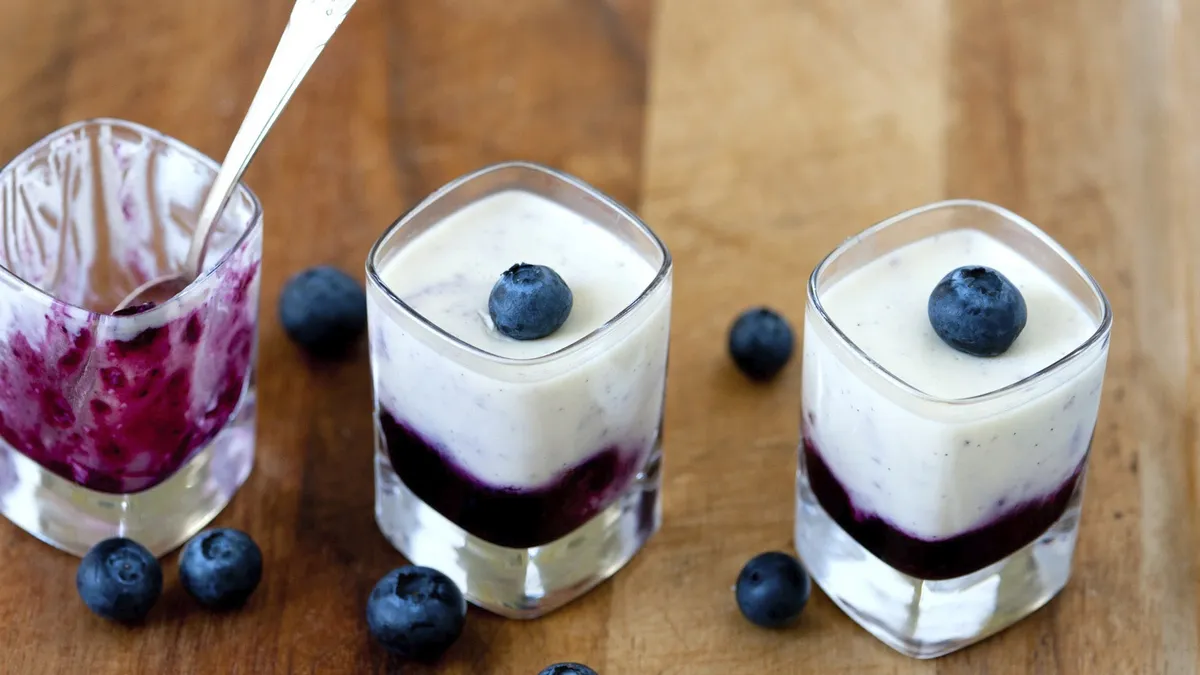 Vanilla-Honey Panna Cotta with Blueberry Sauce