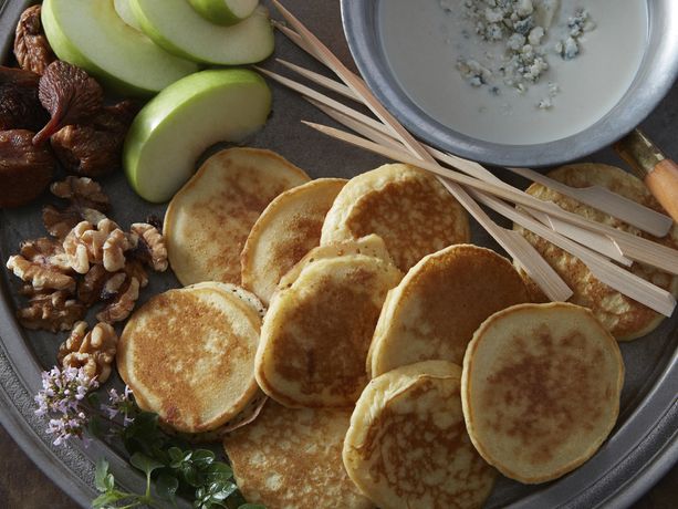 Blinis with Blue Cheese Fondue