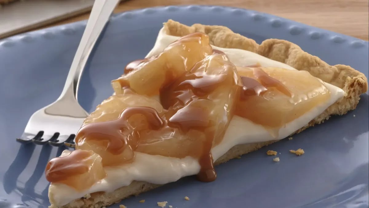 Easy Caramel Apple Tart