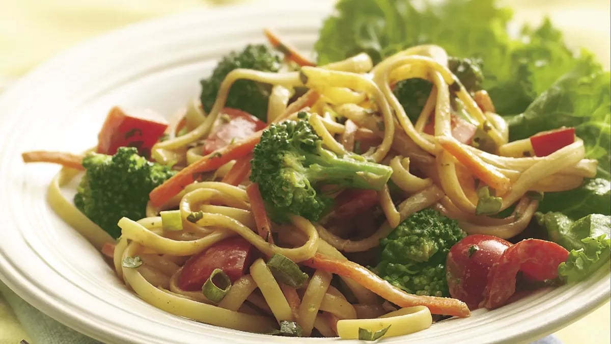 Noodles and Peanut Sauce Salad Bowl