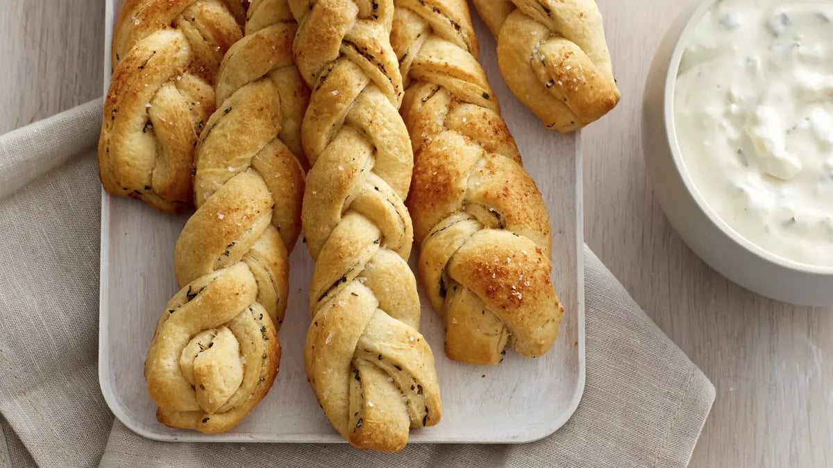 Garlic-Herb Breadsticks With Creamy Parmesan Dip