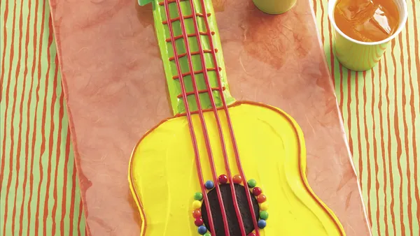 Guitar Cake