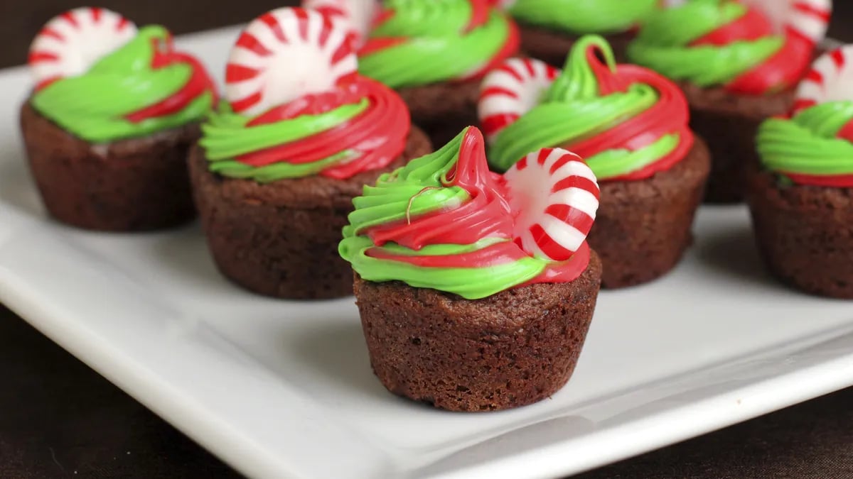 Holiday Mini Mint Cookie Cups