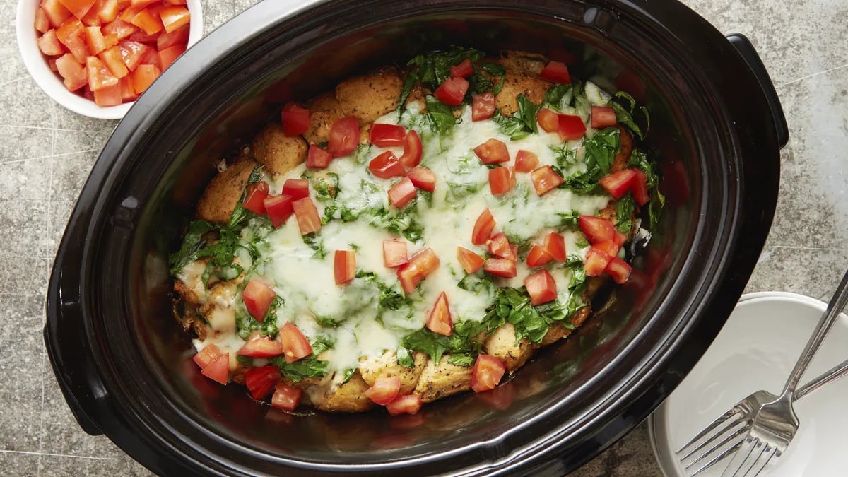 Slow-Cooker Alfredo Chicken Biscuit Pot Pie 