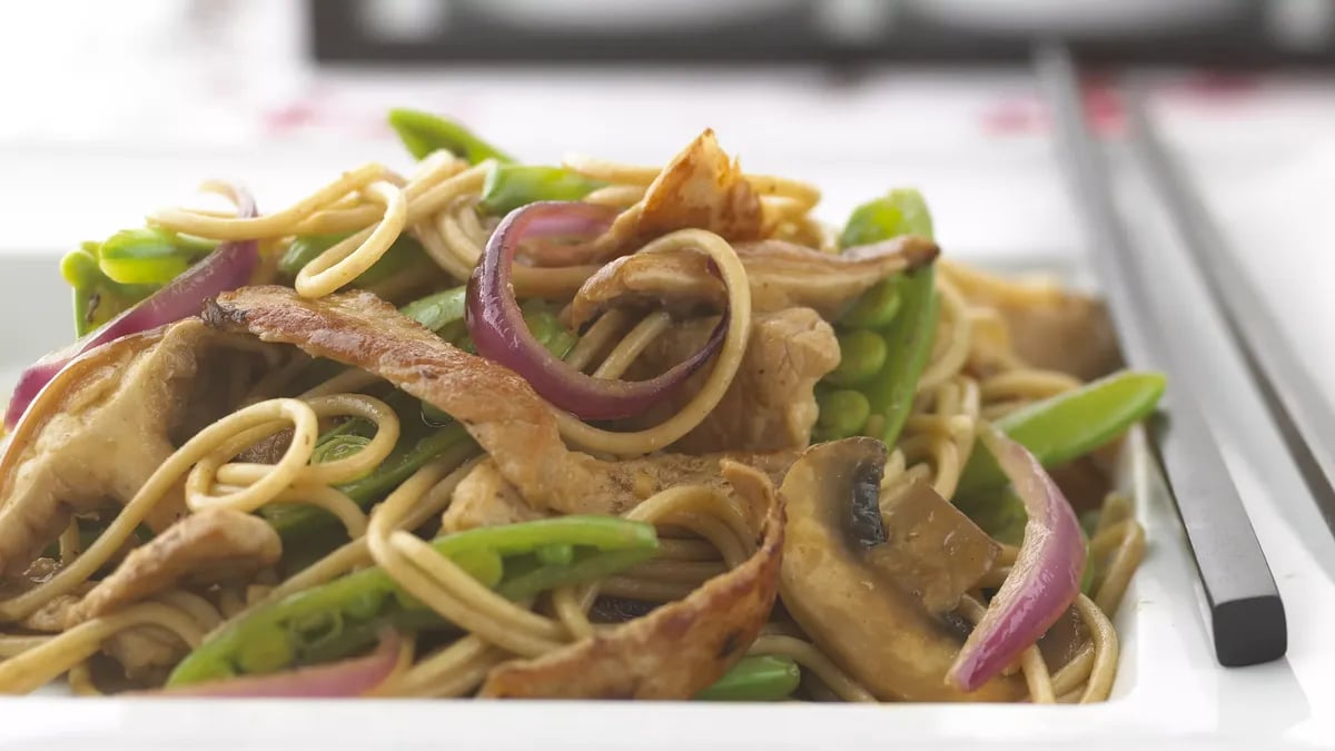 Skinny Teriyaki Pork and Mushroom Lo Mein