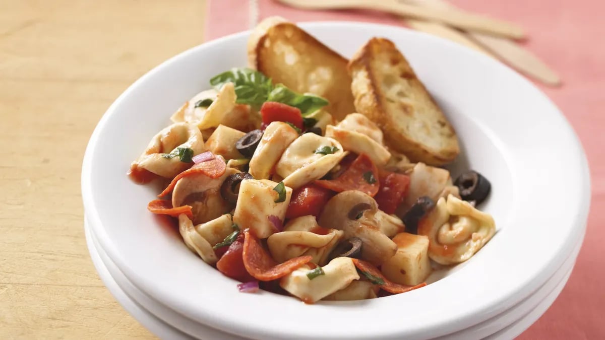 Bruschetta-Style Tortellini Salad