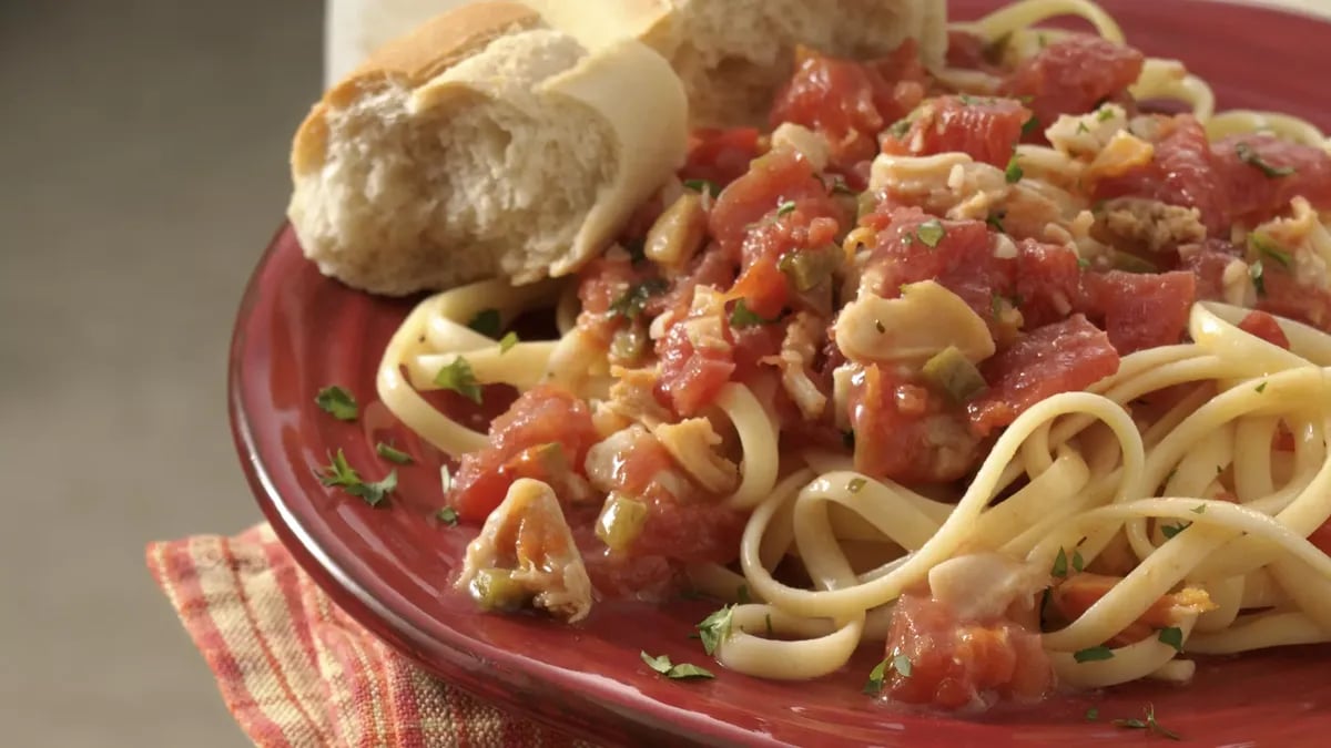 Linguine with Red Clam Sauce