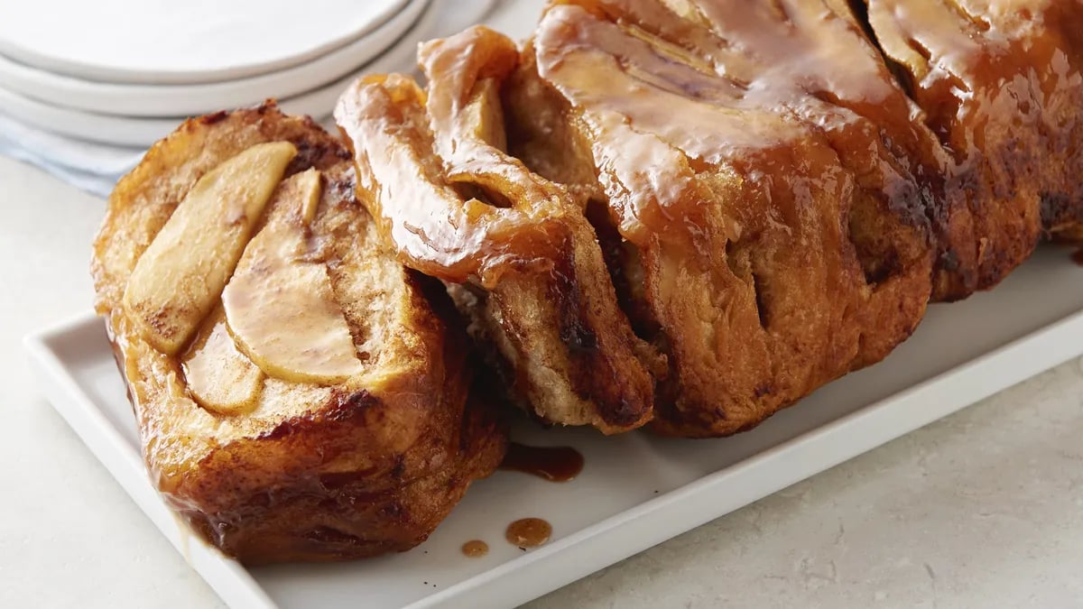 Apple Pie Pull-Apart Bread