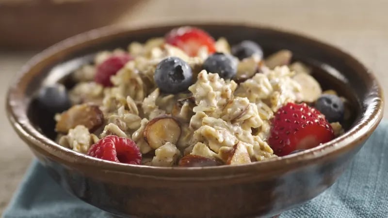 Triple-Berry Oatmeal Muesli