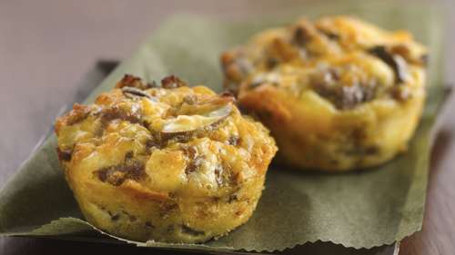 Impossibly Easy Mini Breakfast Sausage Pies-image