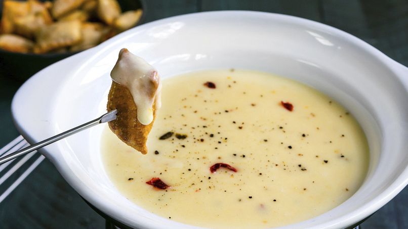 Spicy Cheese and Beer Fondue