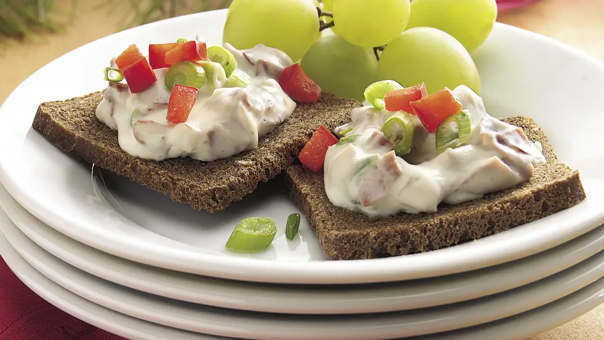 Slow-Cooker Creamy Beef Dip