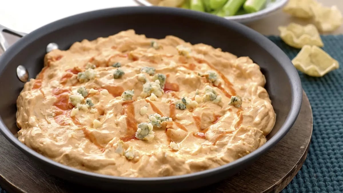 Mexican Buffalo Chicken Skillet Dip