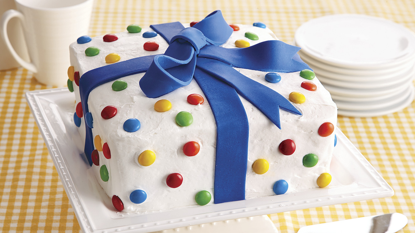 Gurgaon Special: Blue Gifts Box Fondant Cake Delivery in Gurgaon @ ₹4,499.00