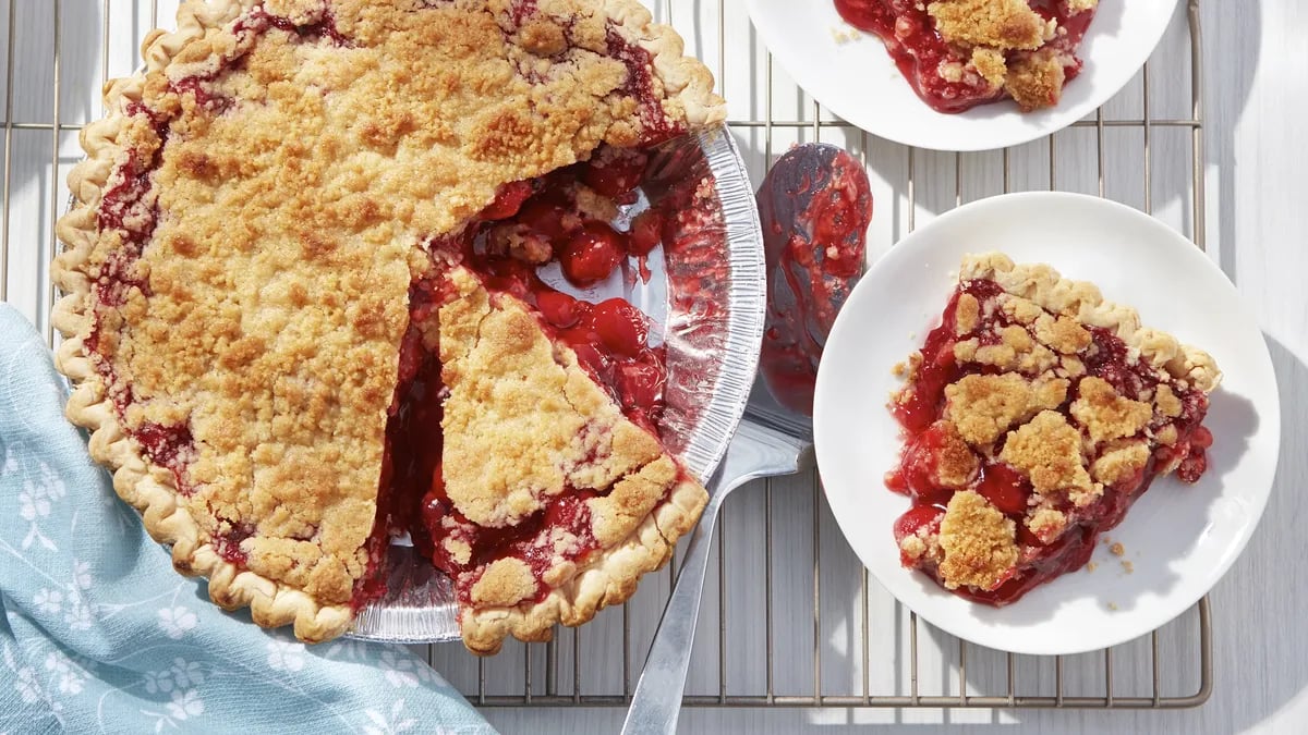 Cherry Crumb Pie