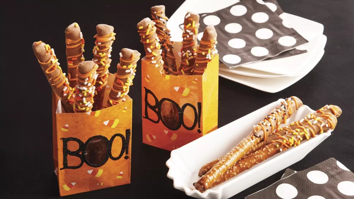 Halloween Pretzel Rods