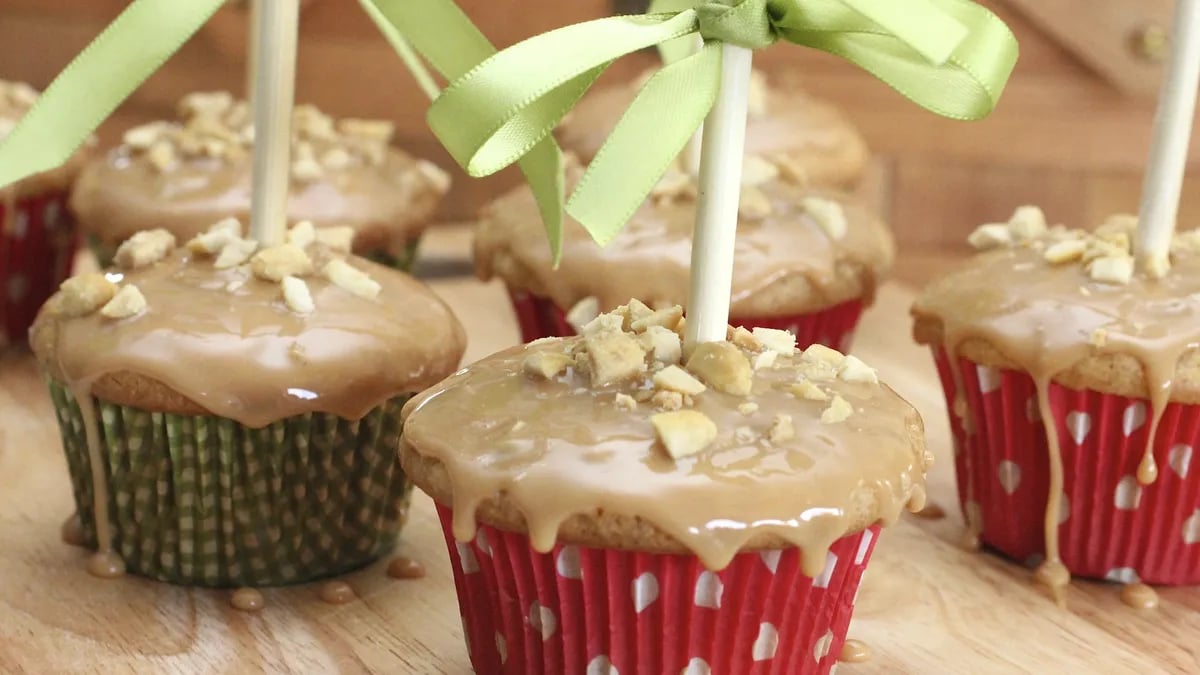 Caramel Apple Cupcakes