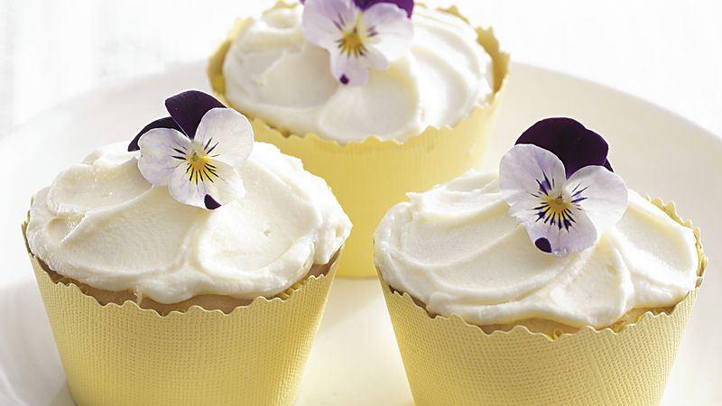 White Chocolate Lemon Cupcakes