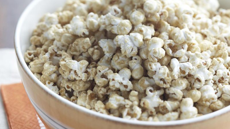Skinny Crispy Vanilla-Caramel Popcorn