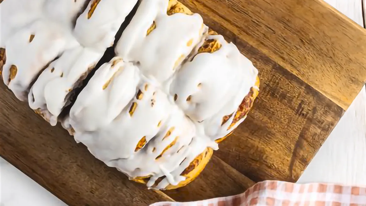 Easy Cinnamon Roll Loaf