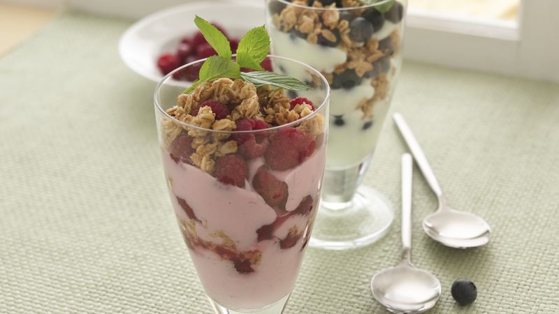 Yogurt-Granola Parfaits with Berries