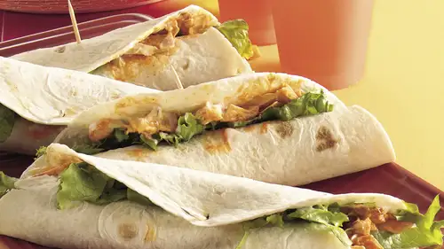 Slow-Cooker Buffalo Chicken Wraps-image