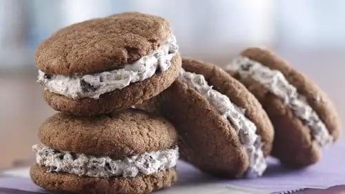 Cookies and Cream Whoopie Pies