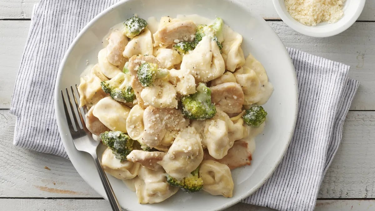 Cheesy Chicken Tortellini