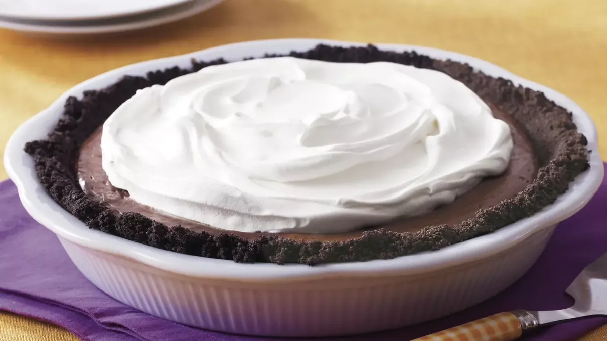 Full Moon Chocolate Pie