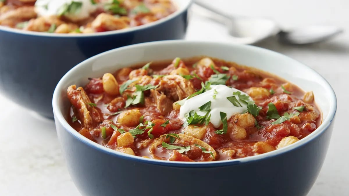 Slow-Cooker Chunky Chicken Chili