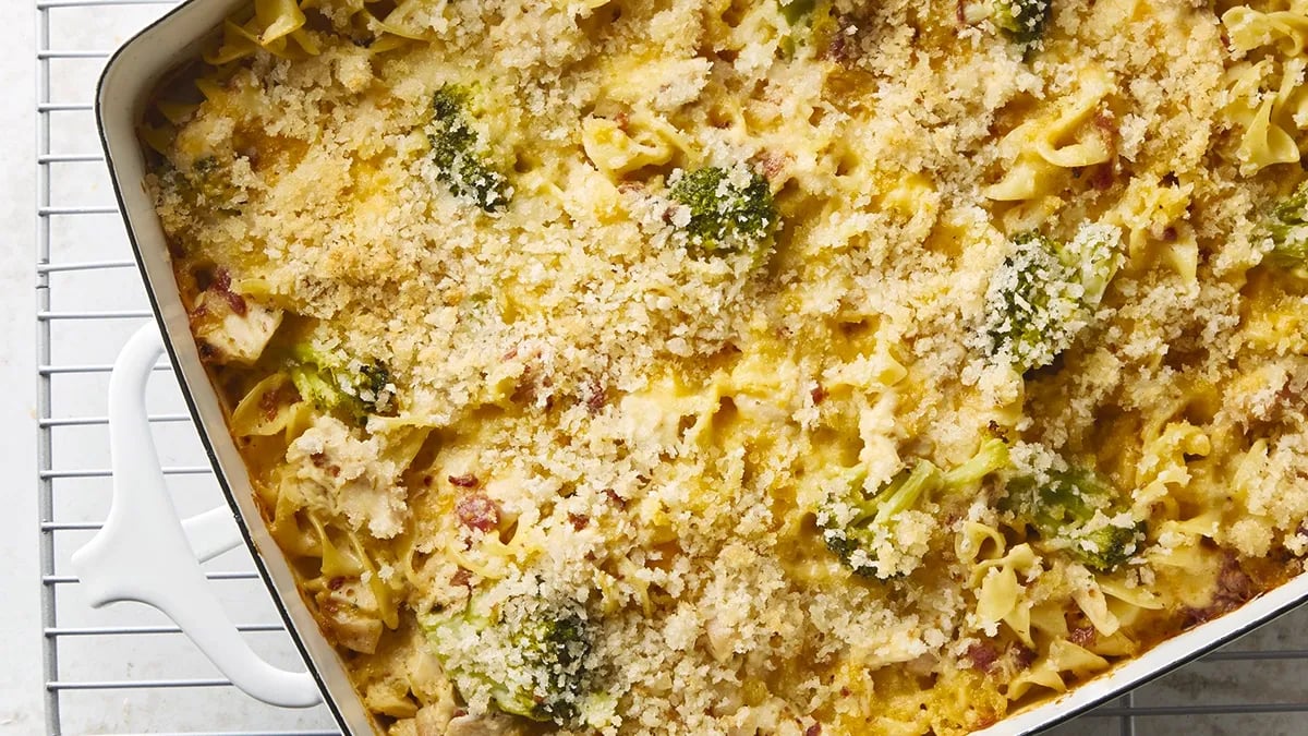 Cheesy Chicken Noodle Casserole