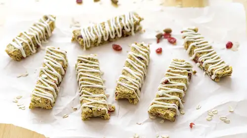 Overnight Trail Mix Oatmeal Bars