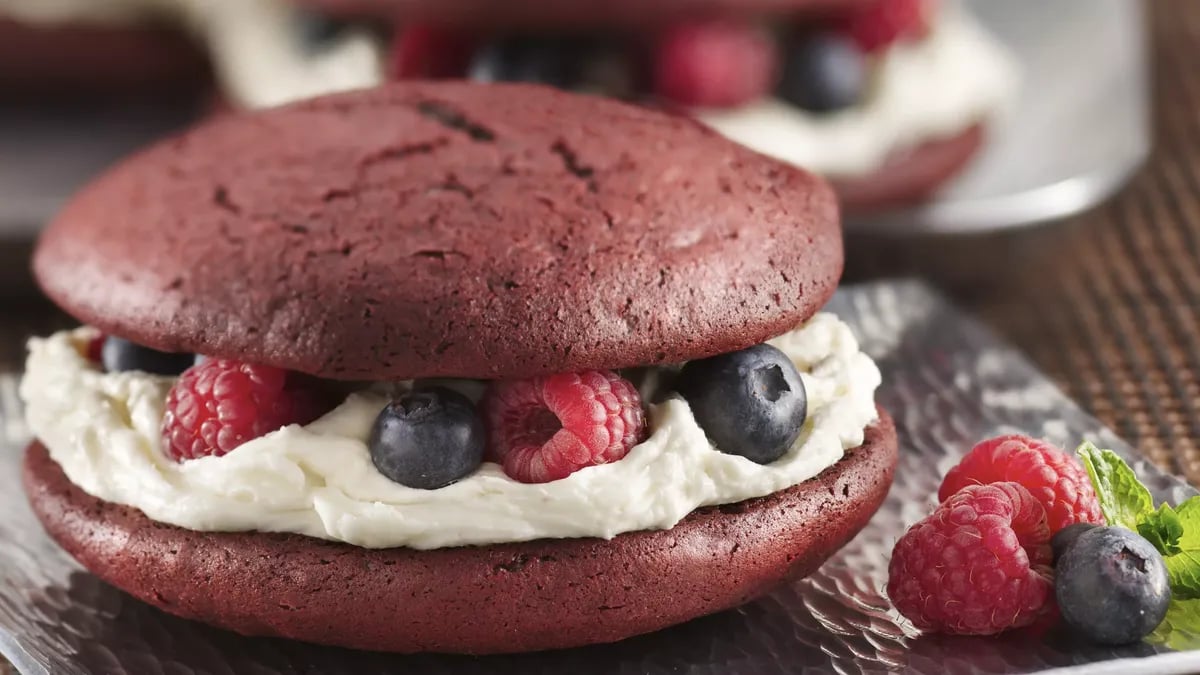 Red Velvet Whoopie Pies