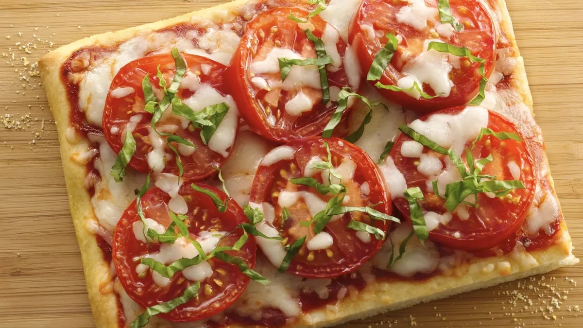 Fresh Caprese Pizza