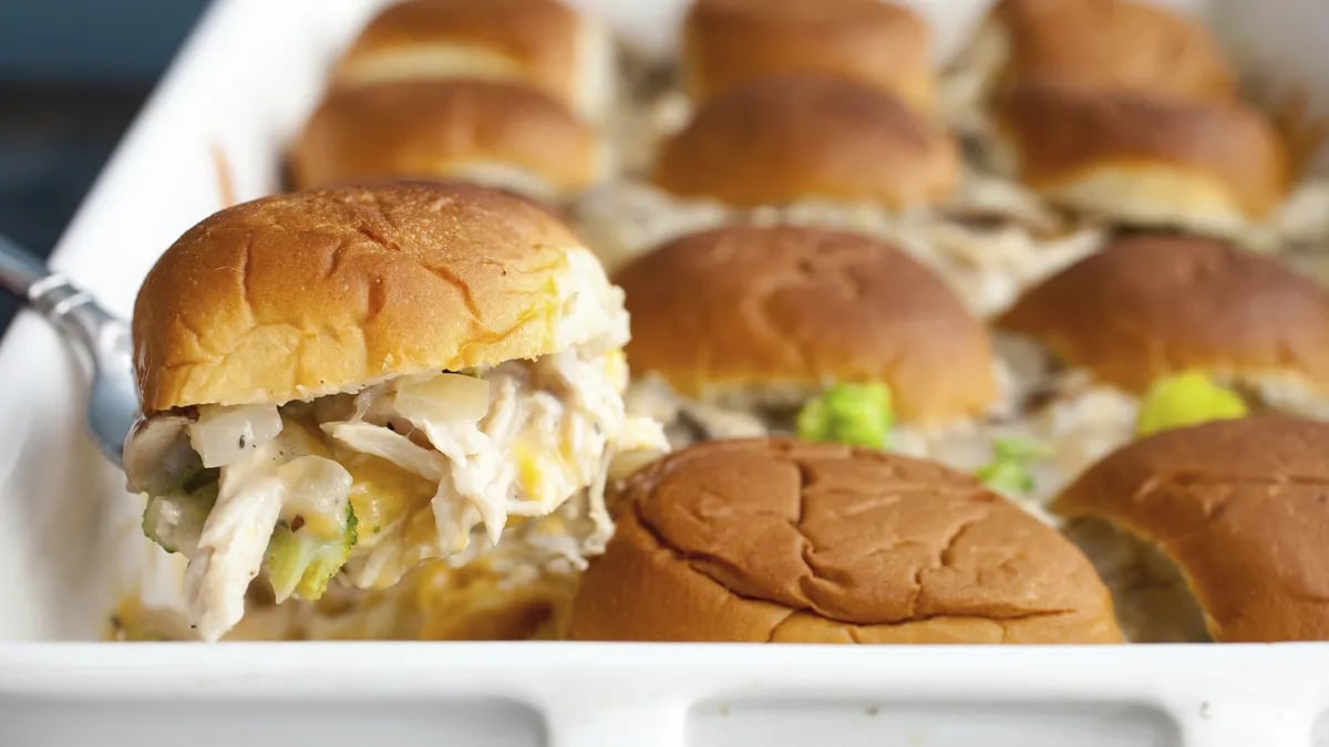 Hawaiian Roll Cheesy Chicken Casserole