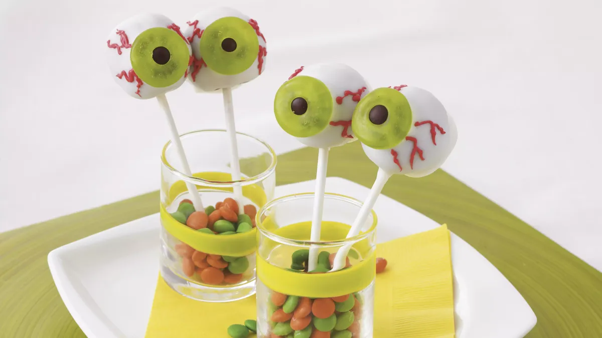 Eyeball Brownie Pops