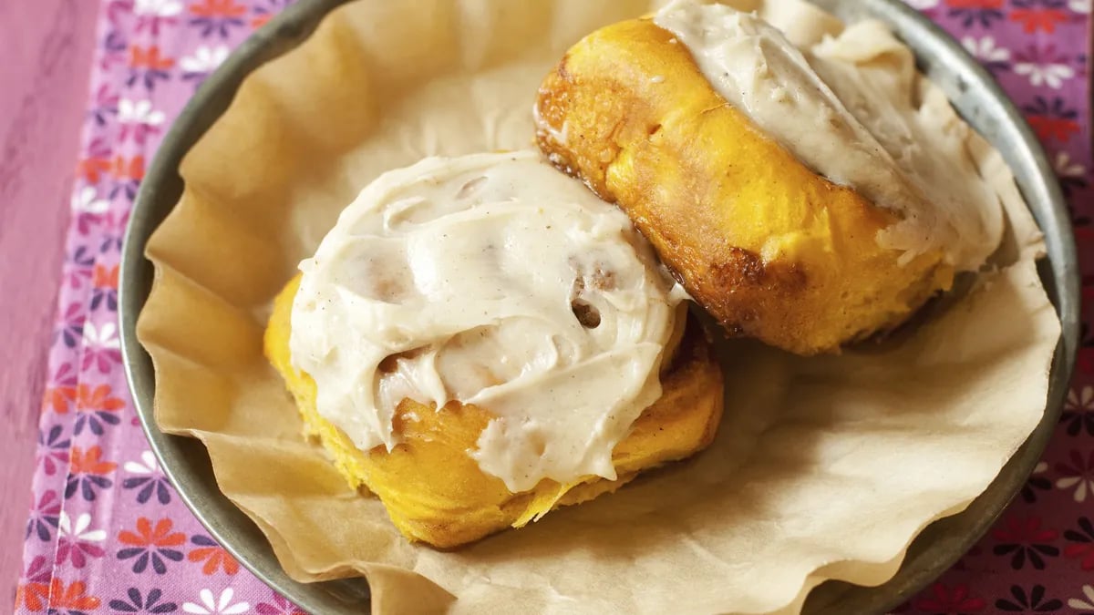 Overnight Pumpkin Spice Rolls with Cream Cheese Icing