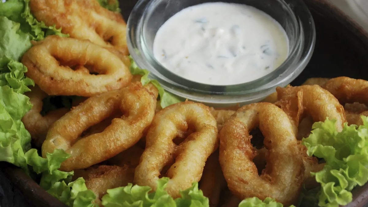 Beer-Battered Calamari with Garlic-Lemon Mayonnaise