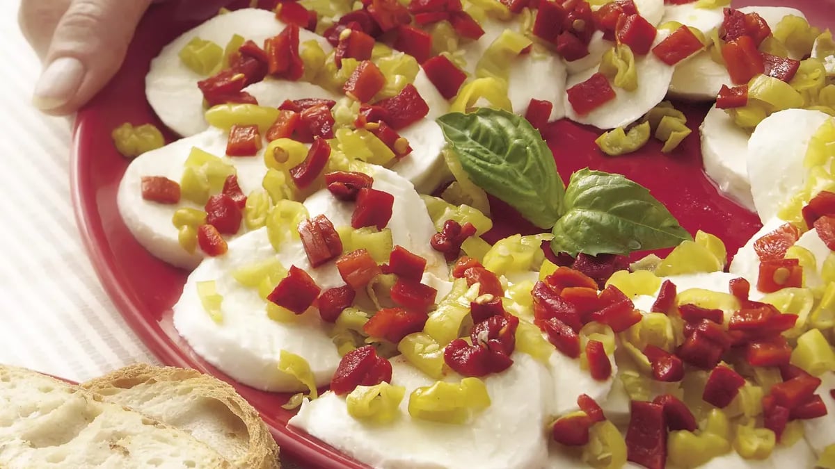 Mozzarella-Pepperoncini Platter