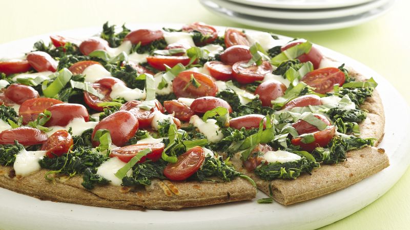 Spinach and Marinated Tomato Pizza