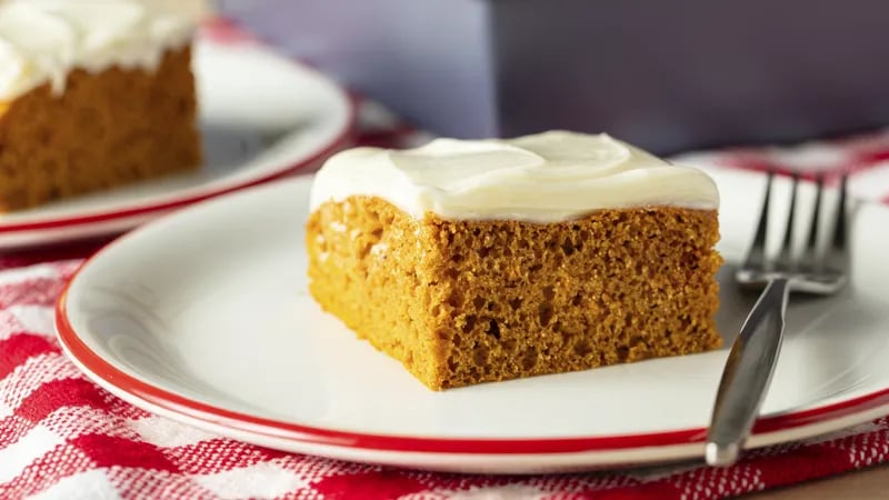 3 Ingredient Pumpkin Spice Dump Cake