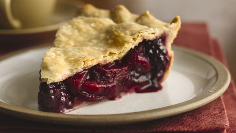 Apple and Fresh Berry Pie