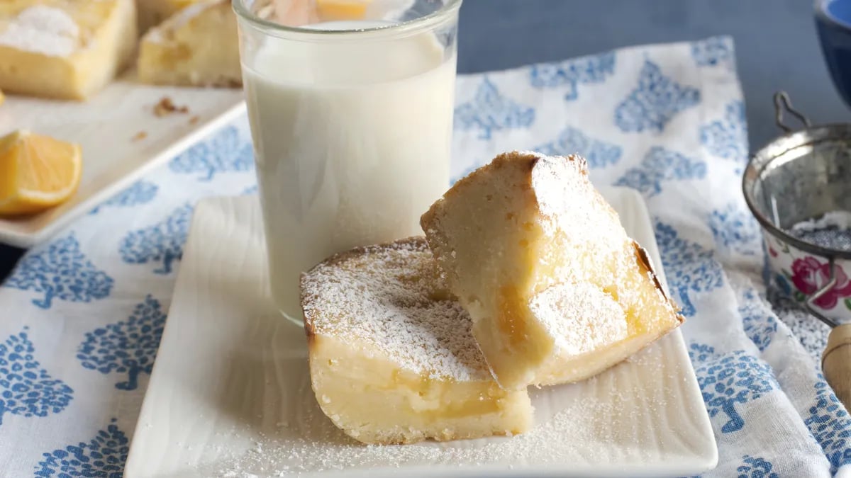 Lemon Cheesecake Swirl Blondies