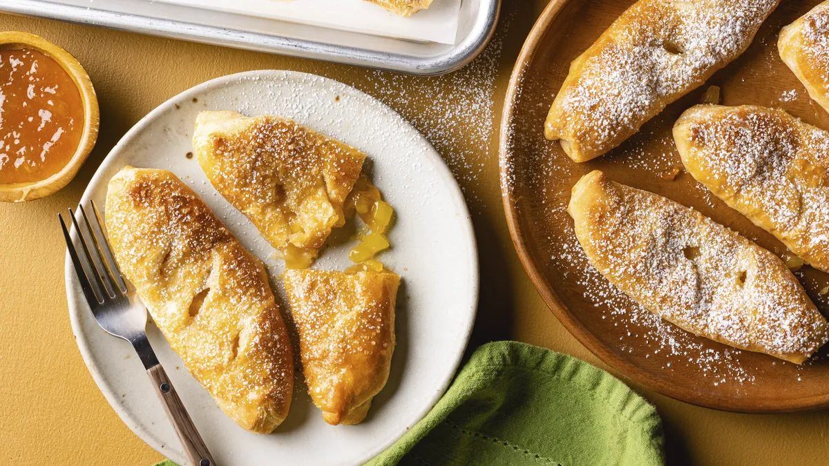  Easy Rollitos de Piña (Little Pineapple Rolls)