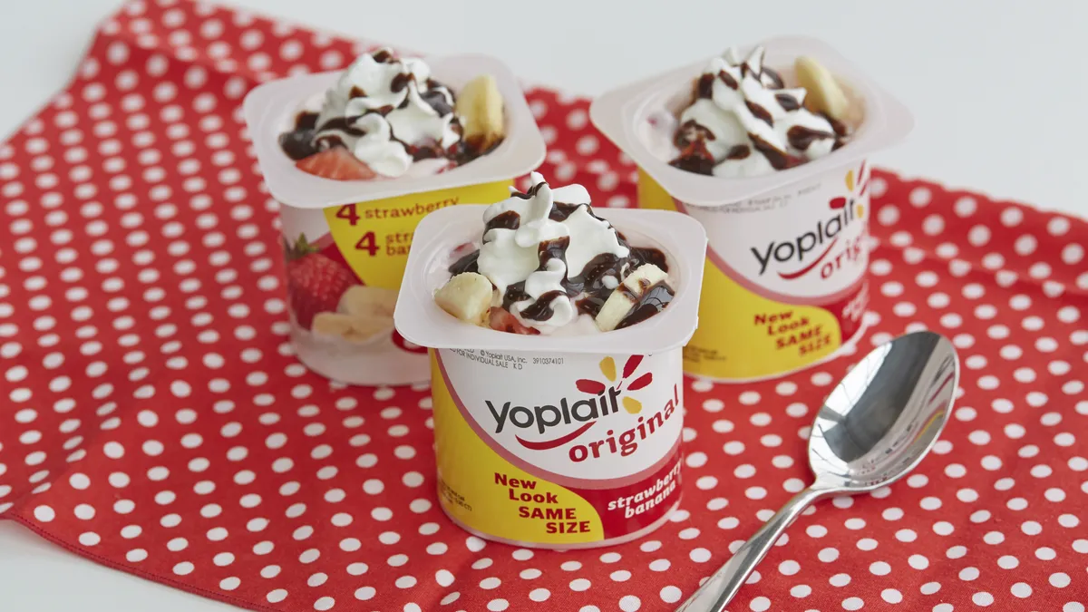 Banana-Berry Split Yogurt Cup