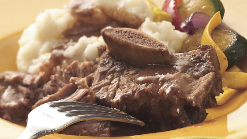 Slow-Cooker Braised Short Ribs with Mashed Potatoes